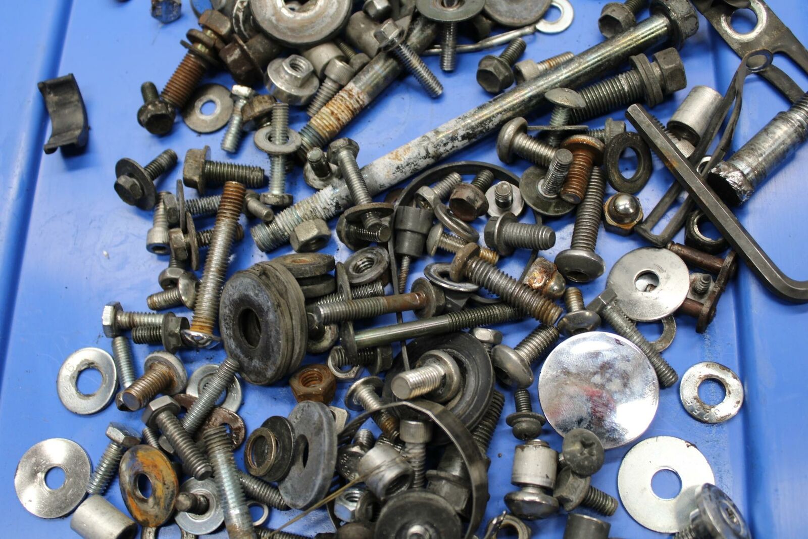 00-04 SUZUKI MARAUDER 800 VZ800 ENGINE MOUNTING BOLTS HARDWARE LEFTOVER BB305