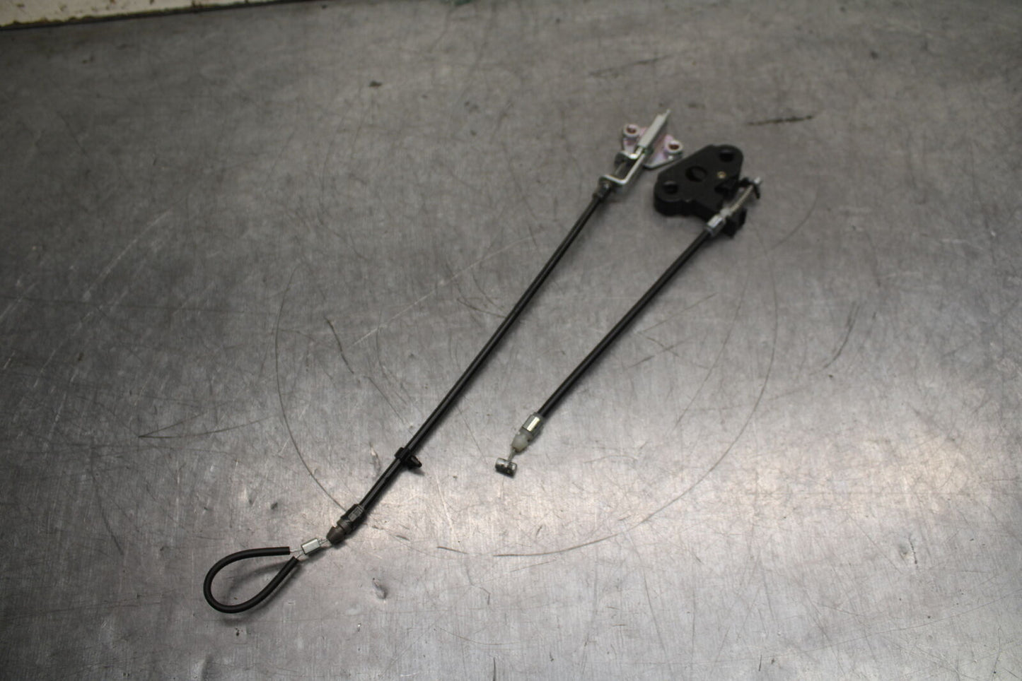 18-23 KAWASAKI NINJA 400 EX400 ABS REAR PASSENGER SEAT LATCH LOCK ASSEMBLY BB747