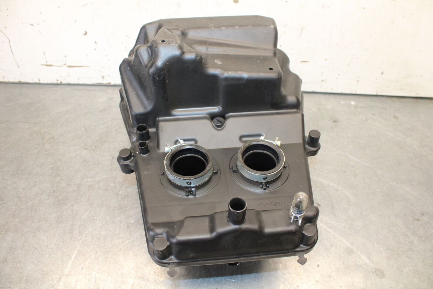 18-23 KAWASAKI NINJA 400 AIRBOX AIR INTAKE FILTER BOX BB679