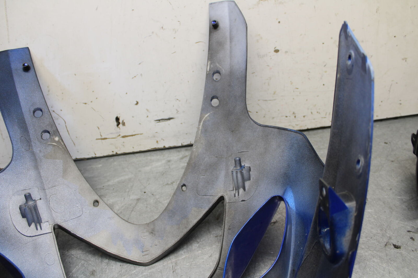 04-05 SUZUKI GSXR600 FRONT UPPER NOSE FAIRING COWL SHROUD BB658