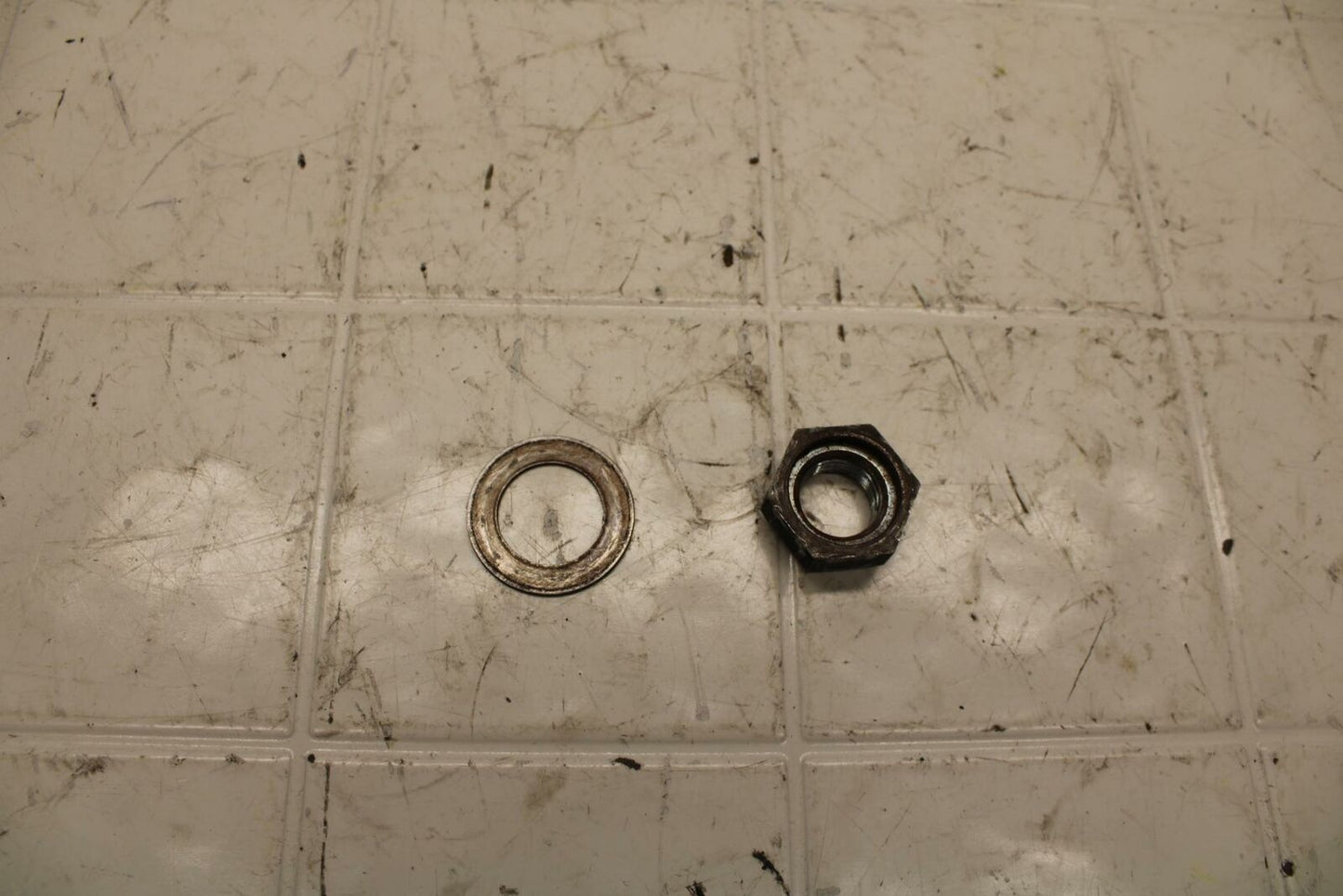04-05 SUZUKI GSXR750 FRONT SPROCKET NUT #B BB11