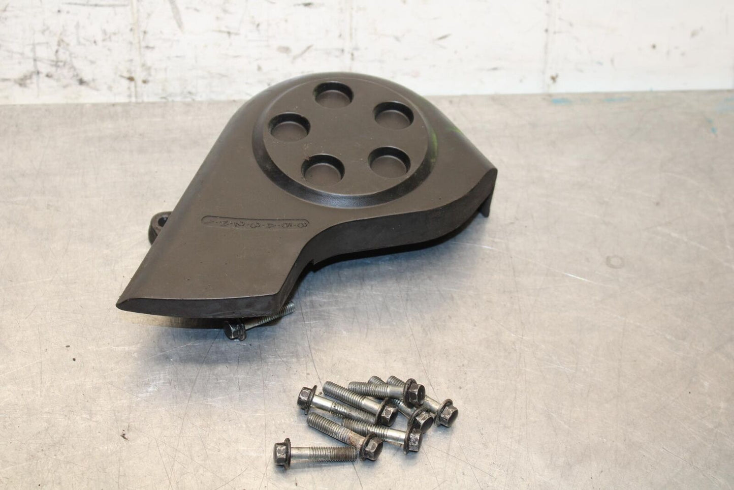 1999 Honda CBR600F4 ENGINE SPROCKET COVER 11350-MBW-000 BB70