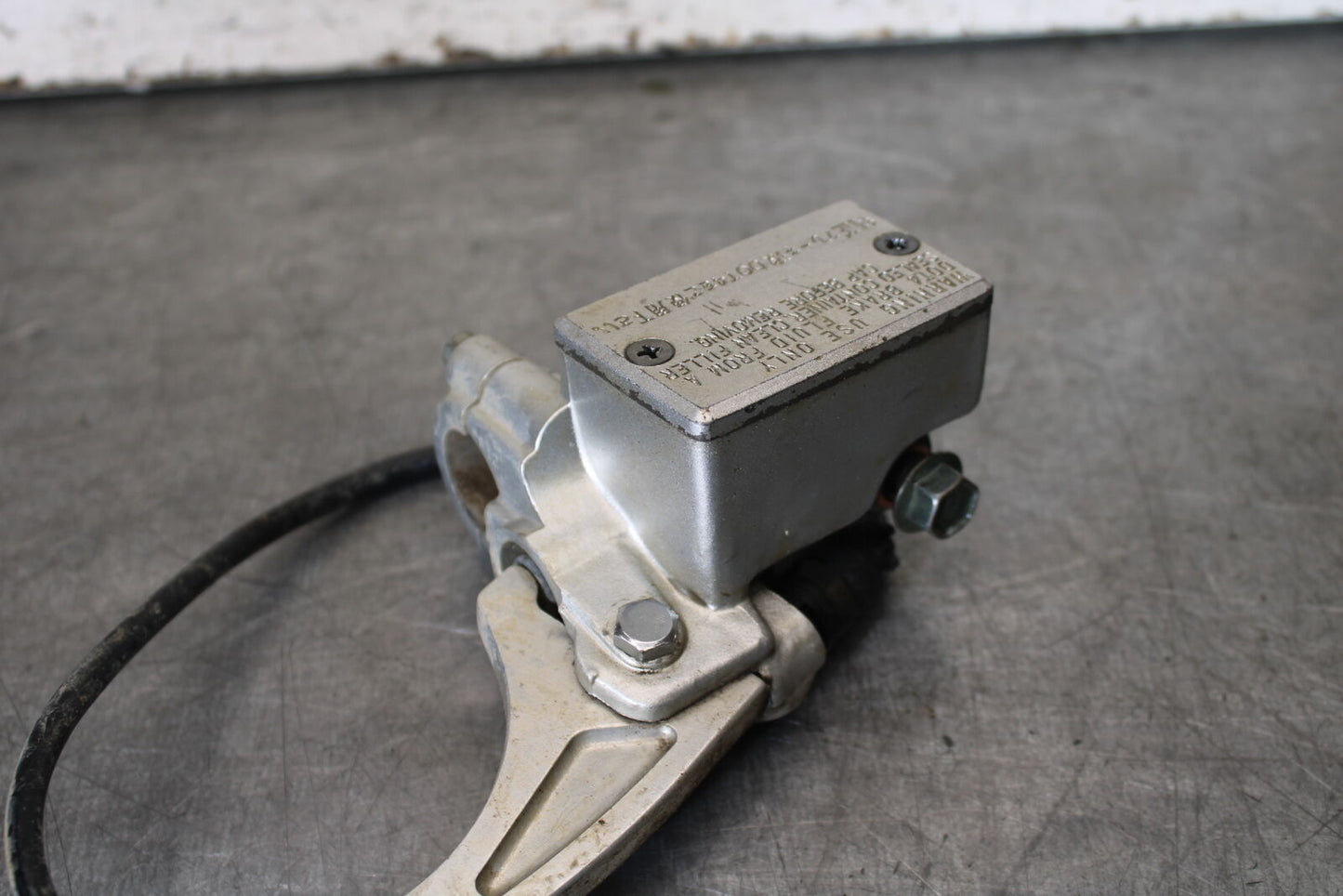01-05 YAMAHA RAPTOR 660R FRONT BRAKE MASTER CYLINDER 5LP-2583T-03-00 BB695