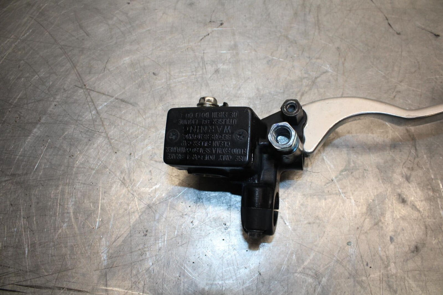 17 KAWASAKI VERSYS-X 300 FRONT BRAKE MASTER CYLINDER w/ LEVER BB504