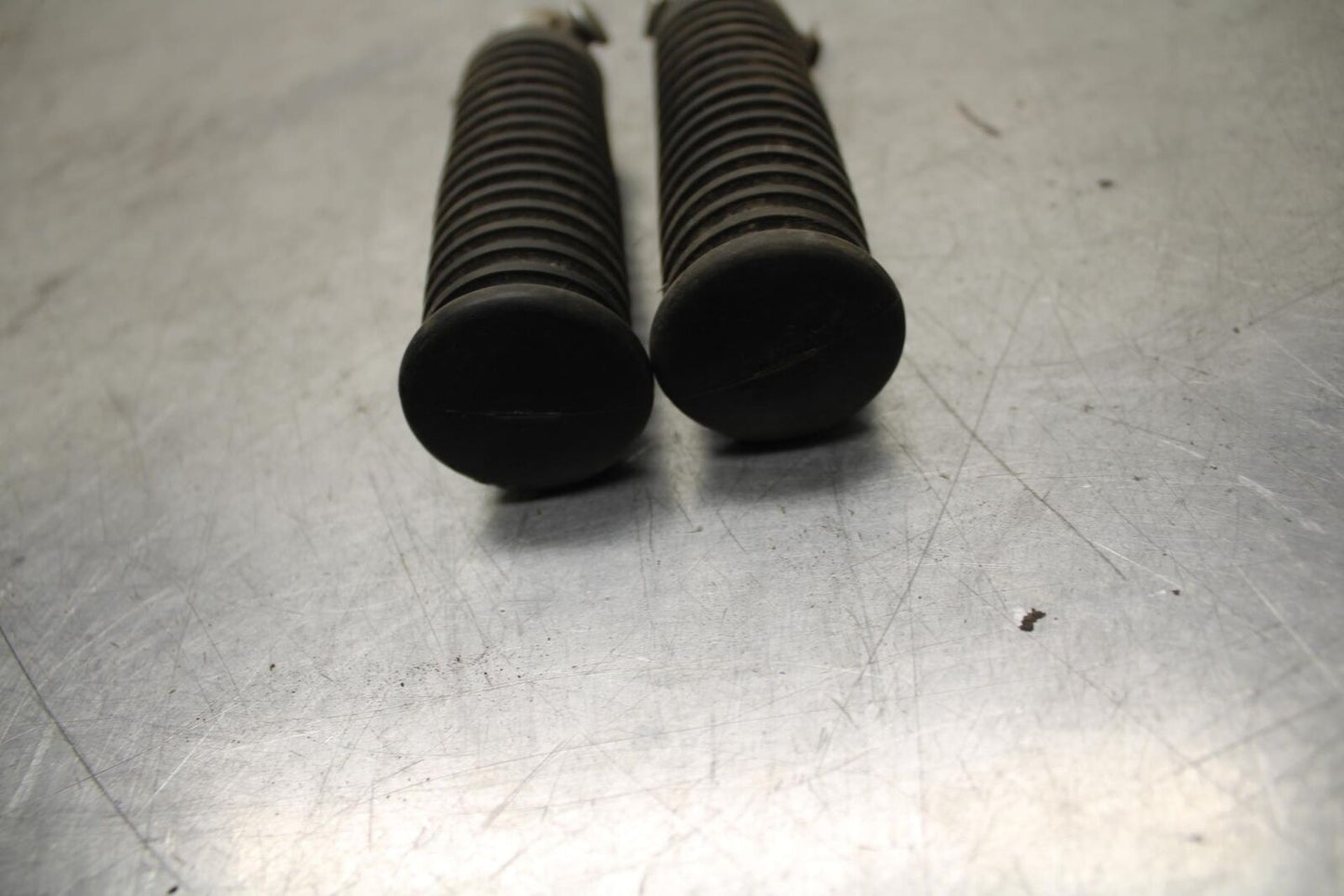 1996 Kawasaki Vulcan 800 VN800B Classic REAR PASSENGER FOOT STEP PEG BB93