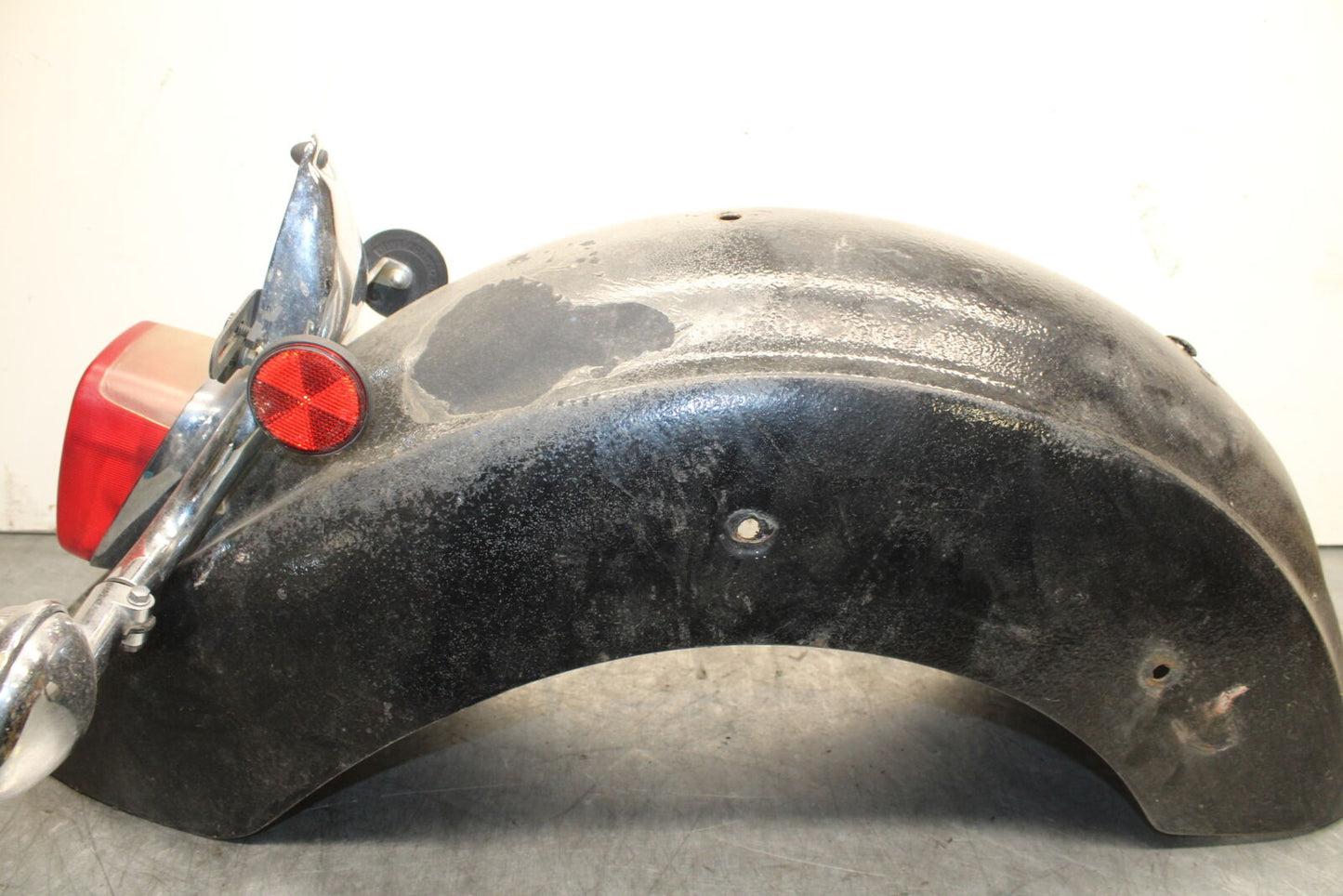 99-00 YAMAHA V STAR 1100 REAR BACK WHEEL FENDER MUD GUARD BB711