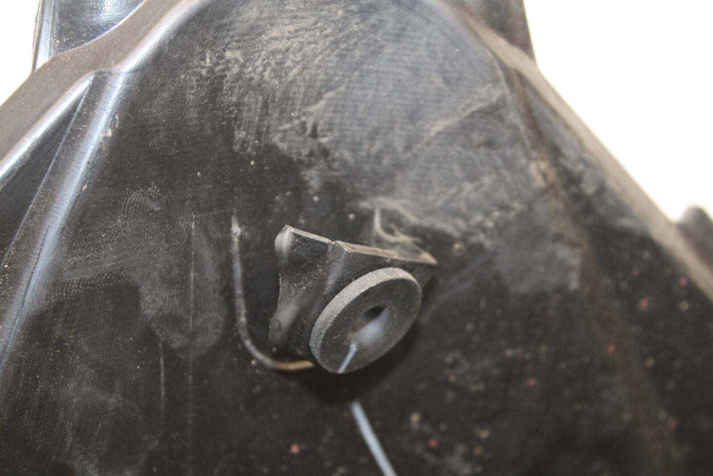 18-23 KAWASAKI NINJA 400 FRONT CENTER COWL FAIRING BB660