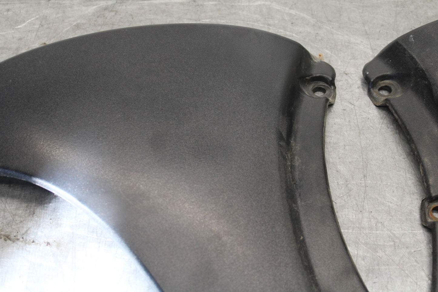 01-06 TRIUMPH TIGER 955I RIGHT LEFT FRONT SIDE SEAT PANELS TRIMS BB693