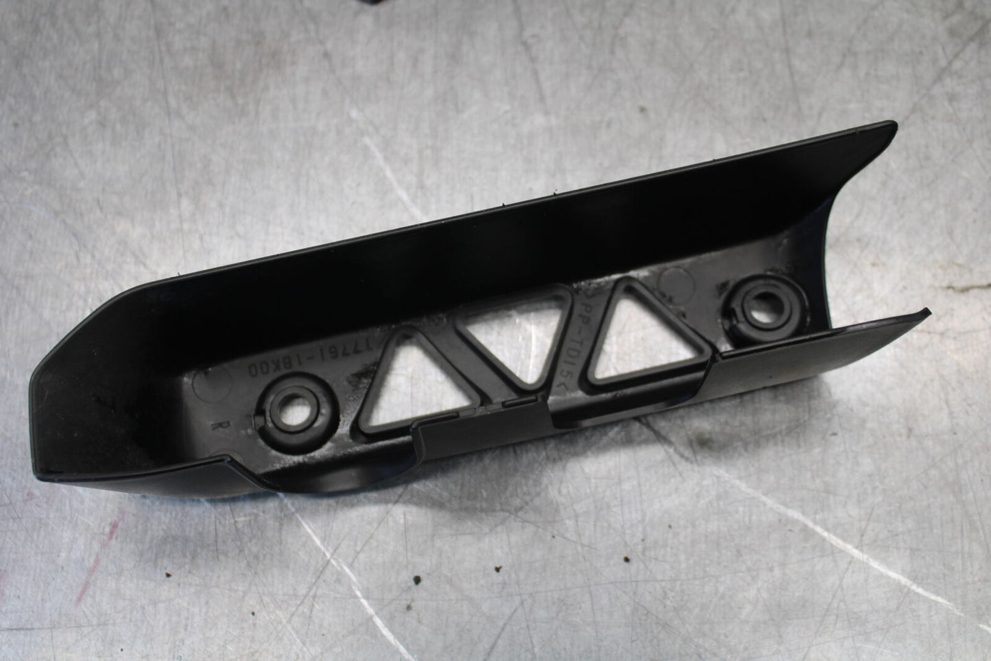 17-24 SUZUKI SV650 ENGINE RADIATOR COVER COOLING RADIATER GUARD BB706