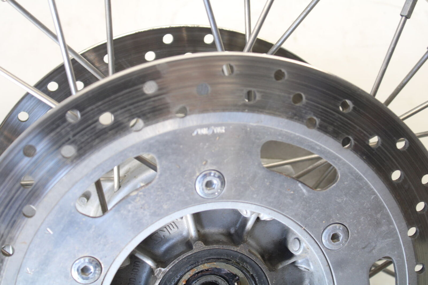 01-06 TRIUMPH TIGER 955I FRONT RIM FRONT WHEEL BB693