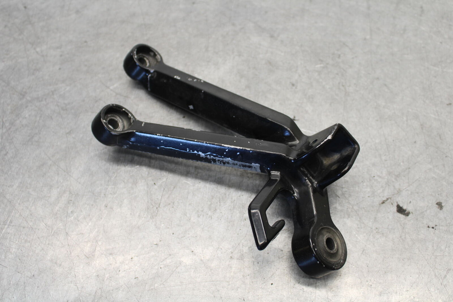04-05 SUZUKI GSXR600 RIGHT REAR BACK PASSENGER PEG BB658