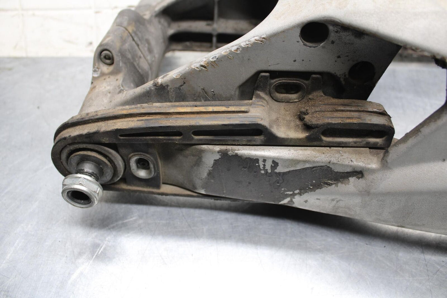 2008 Aprilia Shiver 750 SL750 REAR SWINGARM BACK SUSPENSION SWING ARM BB551