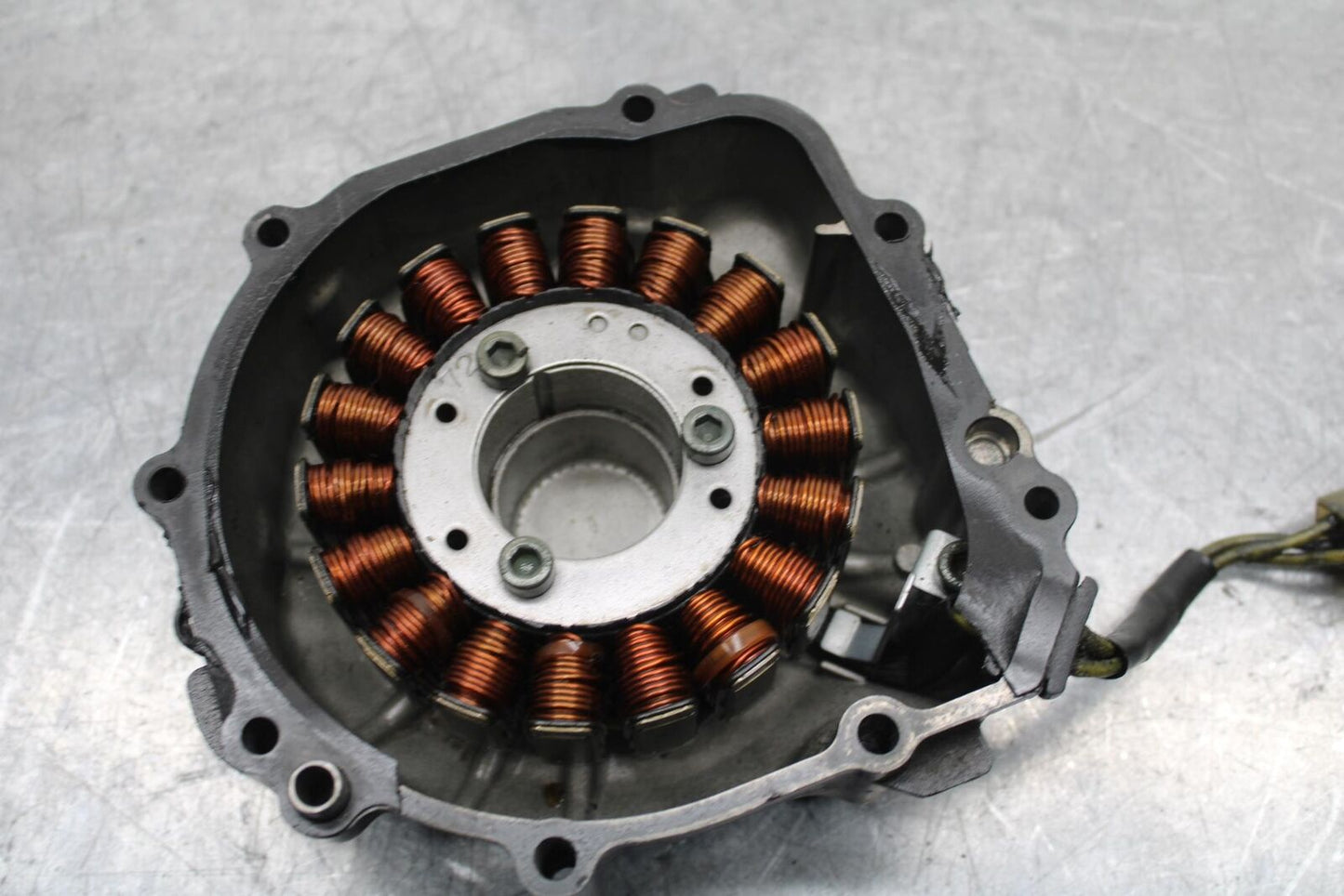 01-03 SUZUKI GSXR600 STATOR GENERATOR ALTERNATOR MAGNETO 31401-35F00 BB633