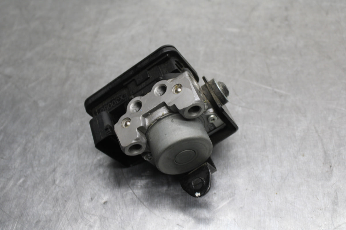 13-17 KAWASAKI NINJA 300 ABS PUMP UNIT MODULE BB128