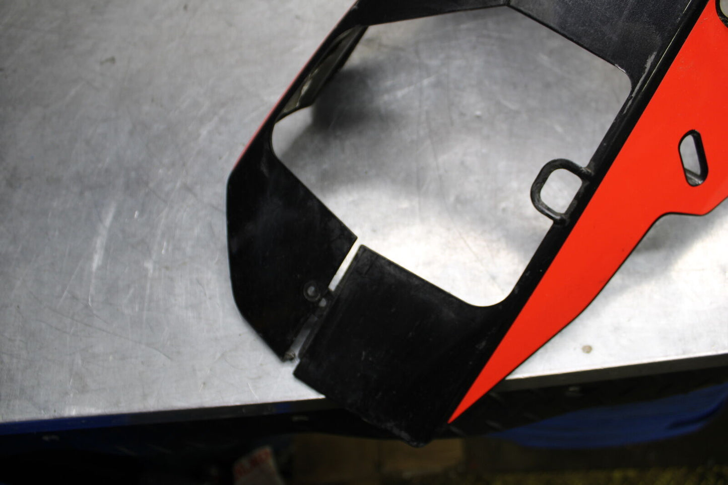 15-19 APRILIA RSV4 RF LOWER BOTTOM BELLY FAIRING COWL BB611