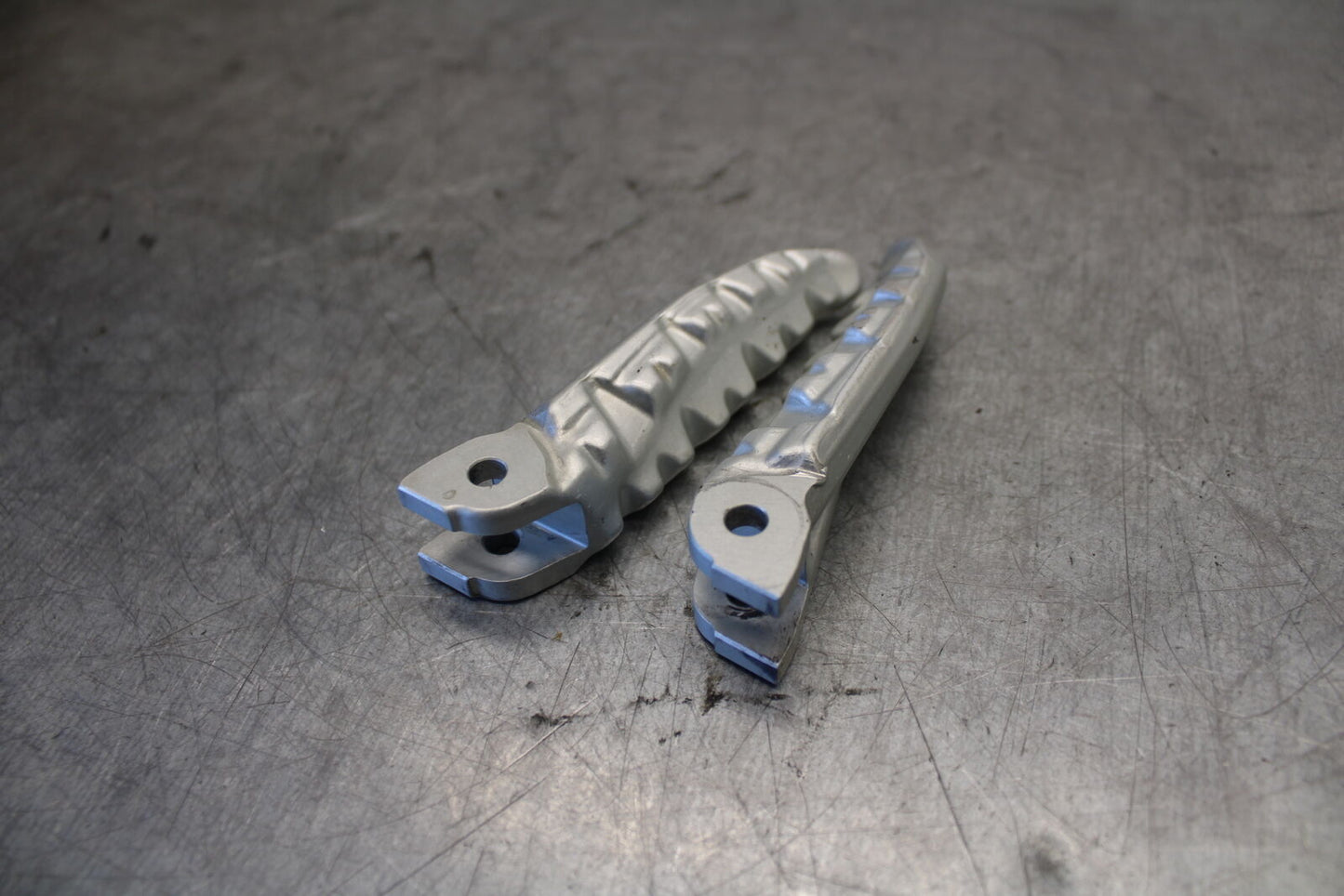 07-08 DUCATI 1098 FRONT FOOT RESTS PEGS STEPS SET PAIR BB699