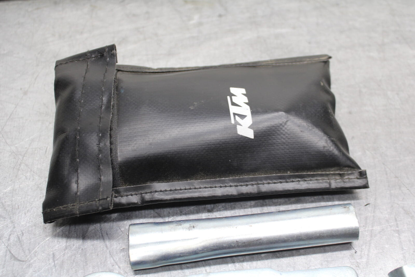 17-24 KTM 390 DUKE STOCK TOOLS OEM TOOL BAG KIT SET BB734