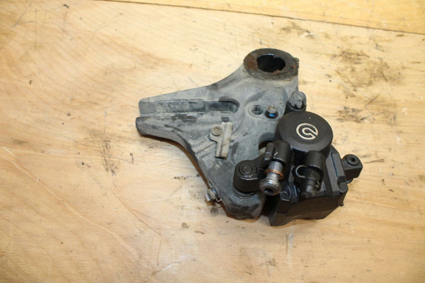 12-14 BMW S1000RR REAR BACK BRAKE CALIPER W MOUNT BRACKET BREMBO BB317