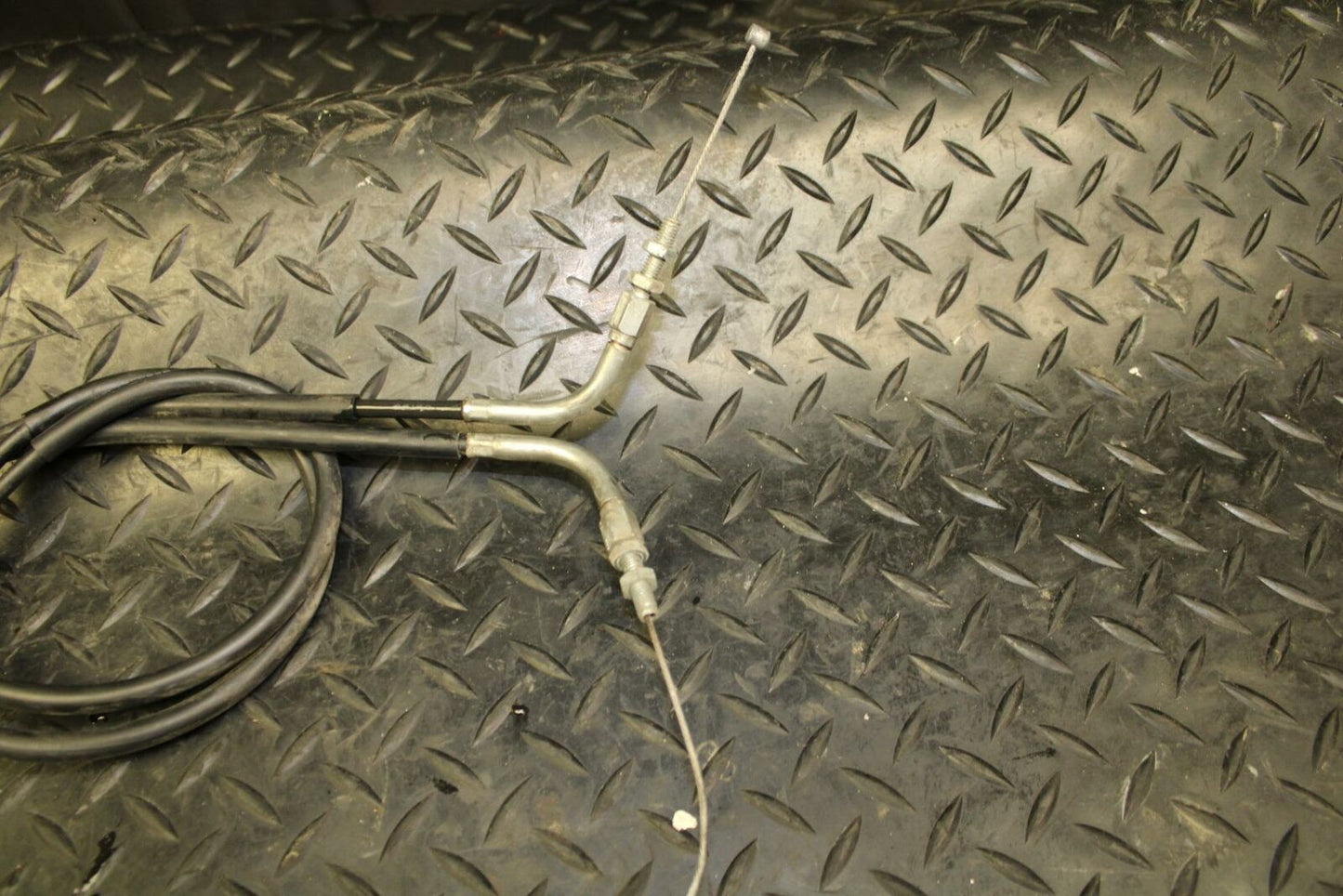 05-06 SUZUKI KATANA 750 GSX750F THROTTLE CABLES LINES bb166