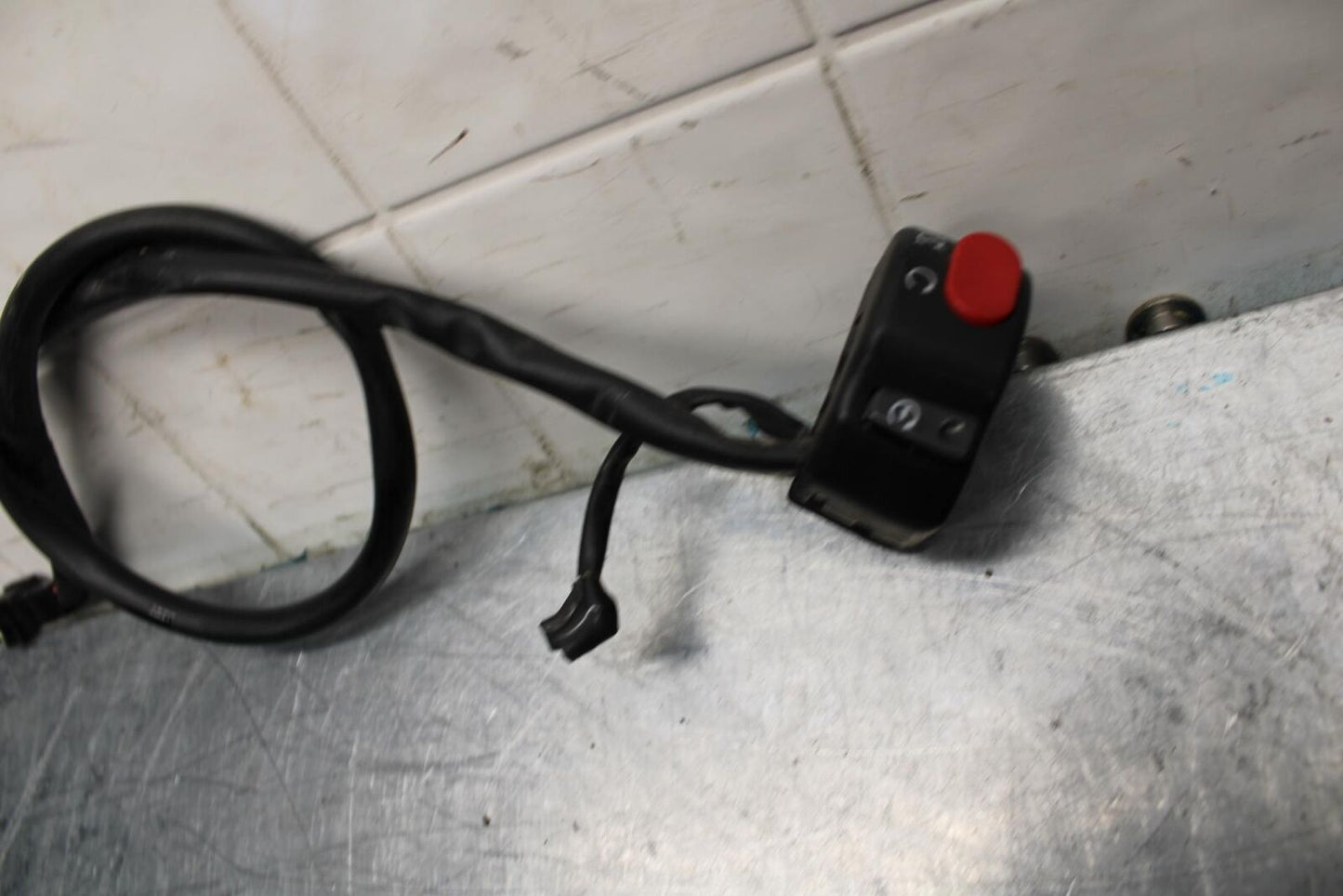 14-15 TRIUMPH STREET TRIPLE R RIGHT CLIP ON HANDLE KILL OFF START SWITCH BB441