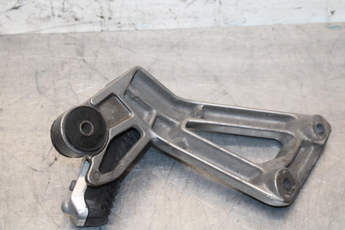 1997 Suzuki Bandit 1200 GSF1200S RIGHT REAR BACK PASSENGER PEG BB559