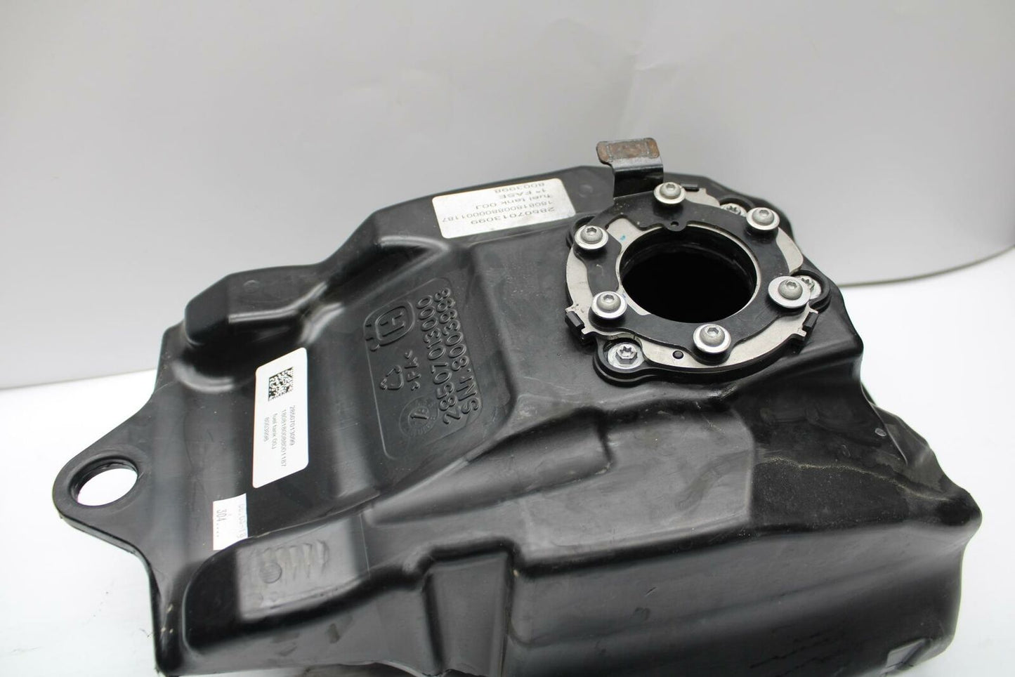 18-20 HUSQVARNA VITPILEN 401 GAS TANK FUEL CELL PETROL RESERVOIR BB248
