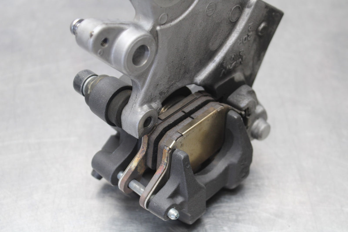 23-24 YAMAHA MT-07 REAR BACK BRAKE CALIPER W MOUNT BRACKET BB194