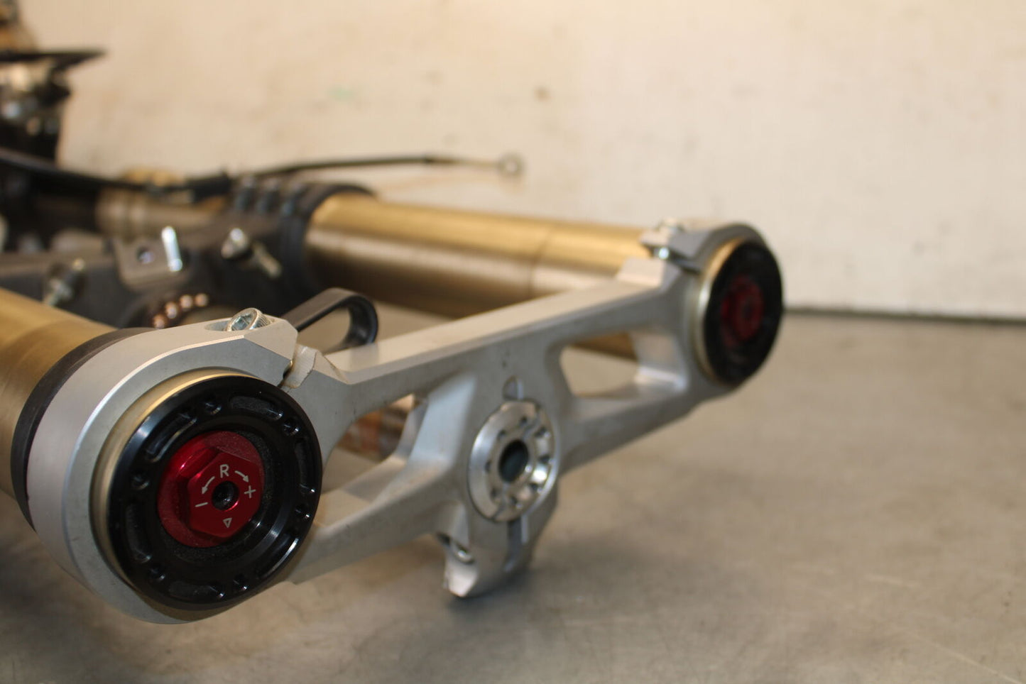 12-15 DUCATI 1199 PANIGALE COMPLETE FRONT END FORKS SUSPENSION TRIPLE BB705
