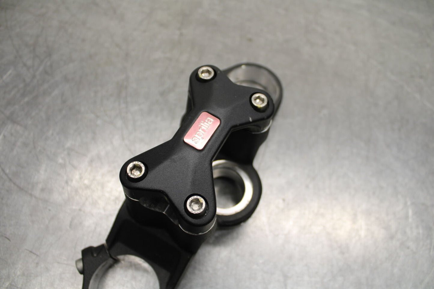 21-24 APRILIA TUONO 660 FACTORY FORKS UPPER TRIPLE TREE CLAMP BB733