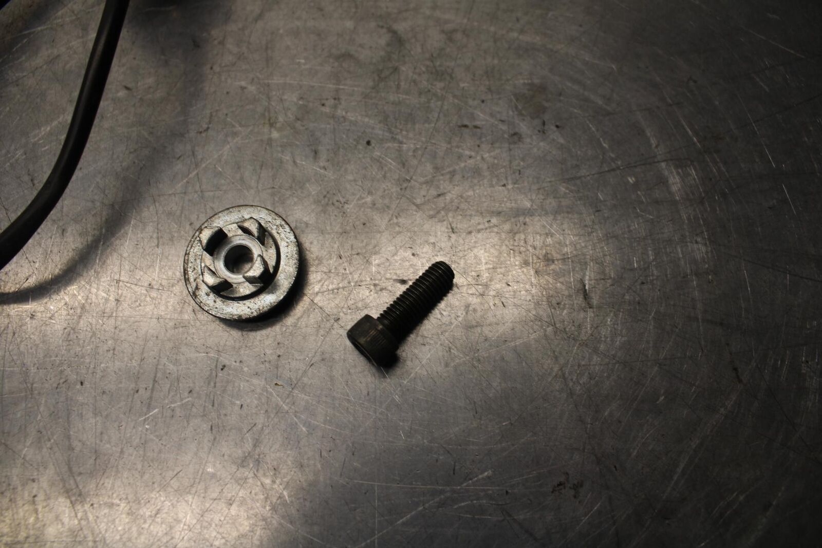 01 SUZUKI GSXR1000 SPEED SPEEDOMETER SENSOR 34990-35F00 BB100