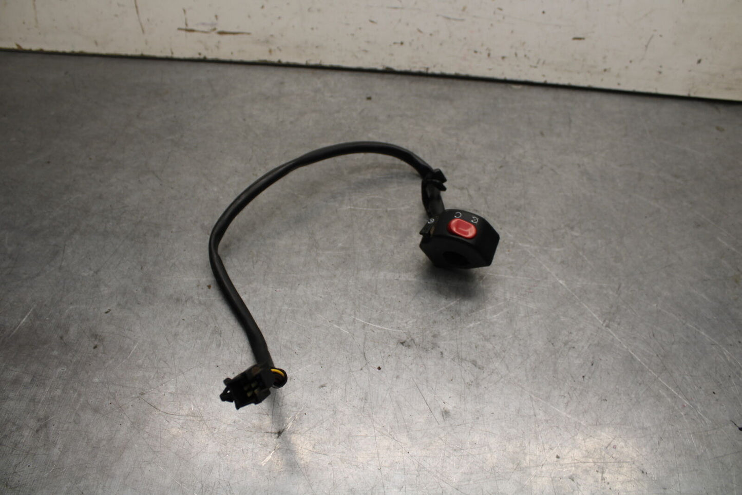 09-11 TRIUMPH DAYTONA 675 RIGHT CLIP ON HANDLE KILL OFF START SWITCH BB652