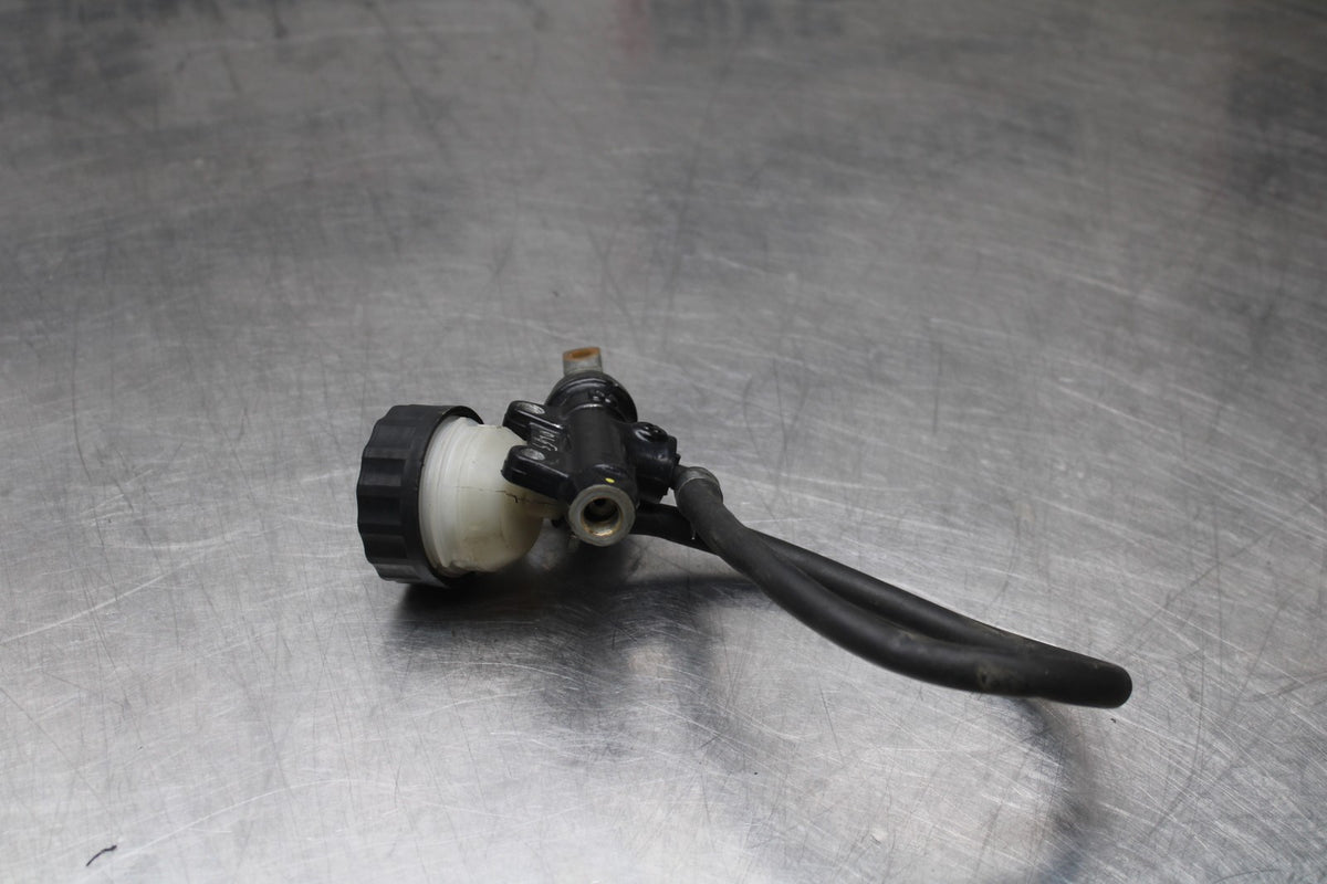 13-16 KTM 390 DUKE REAR BACK BRAKE MASTER CYLINDER W RESERVOIR BB815
