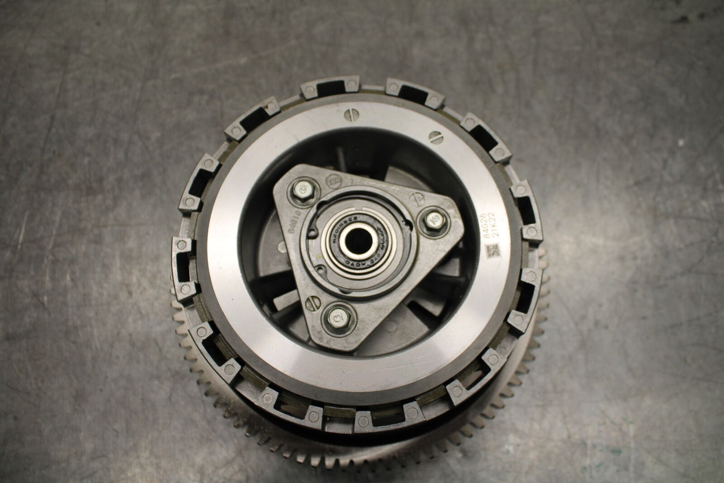 22-24 INDIAN CHIEF BOBBER DARK HORSE COMPLETE CLUTCH W PLATES BASKET HUB BB717