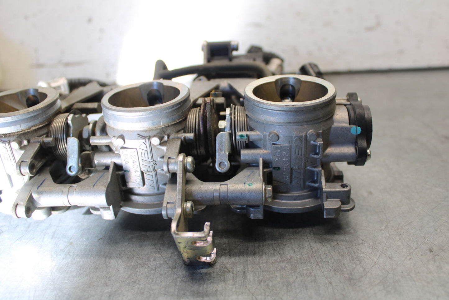 07-08 TRIUMPH DAYTONA 675 MAIN FUEL INJECTORS / THROTTLE BODIES T1240478 BB685