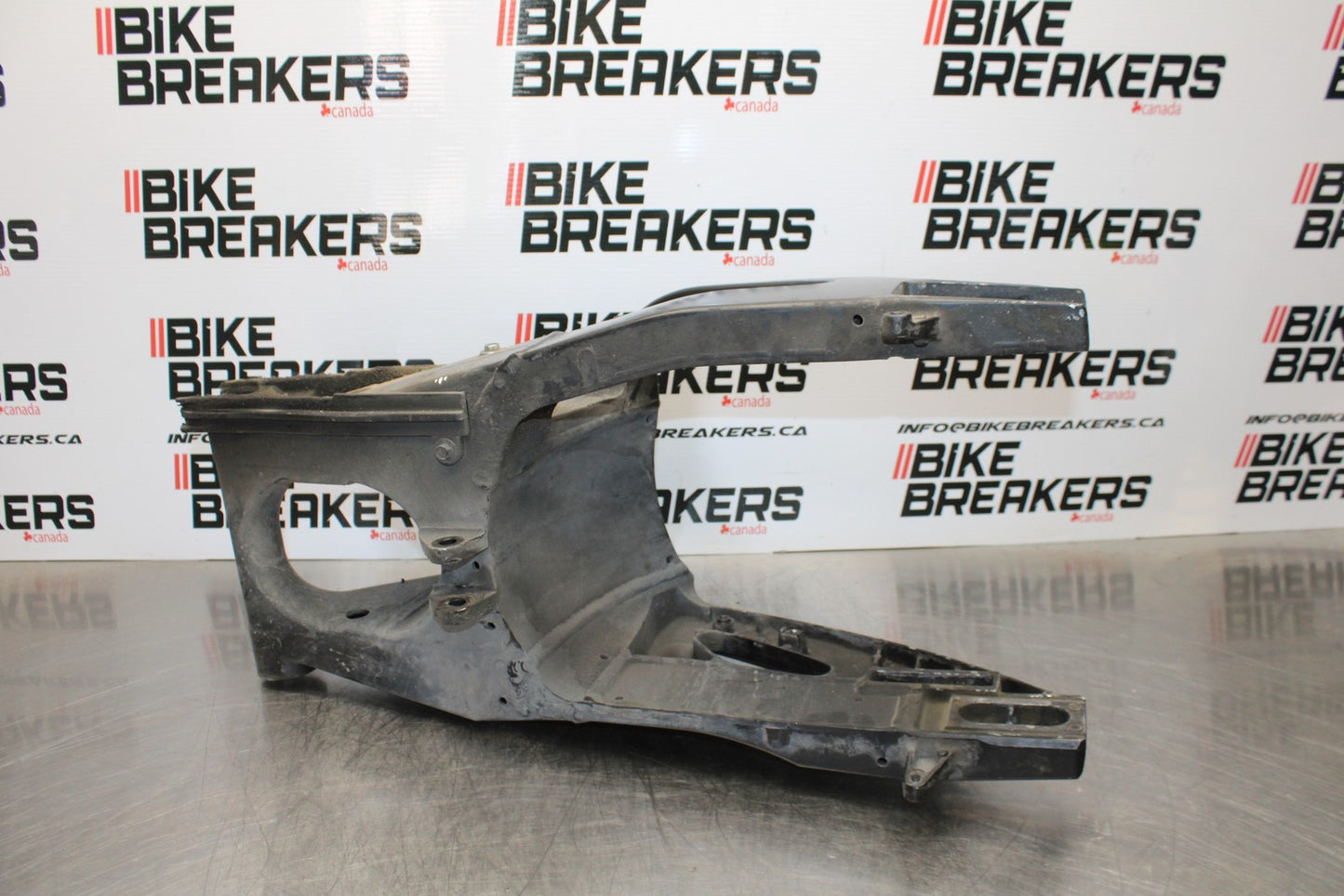 06-07 SUZUKI GSXR 600 REAR SWINGARM BACK SUSPENSION SWING ARM BB170