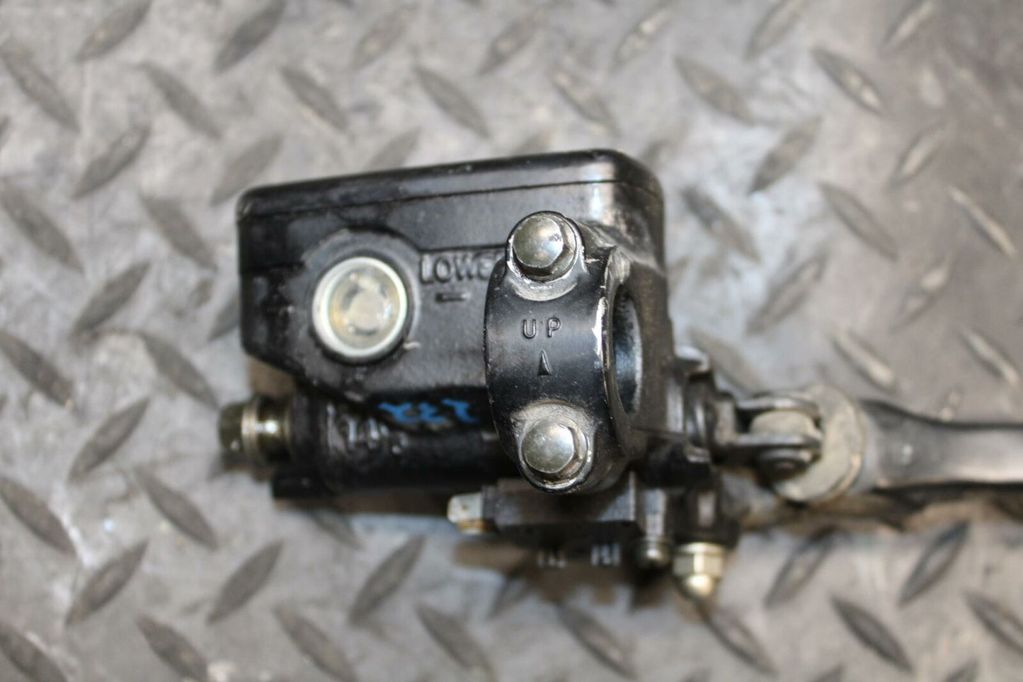 91-02 HONDA ST1100 FRONT BRAKE MASTER CYLINDER w/ LEVER BB222