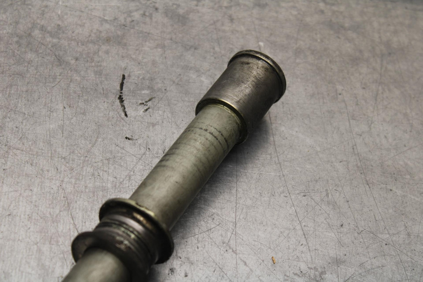 03 KAWASAKI NINJA ZX6RR ZX600K FRONT WHEEL RIM AXLE PIVOT BOLT BB105