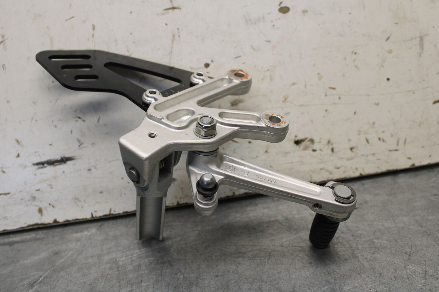 21-24 APRILIA RSV4 LEFT REARSET REAR SET FOOT PEG W SHIFTER BB668