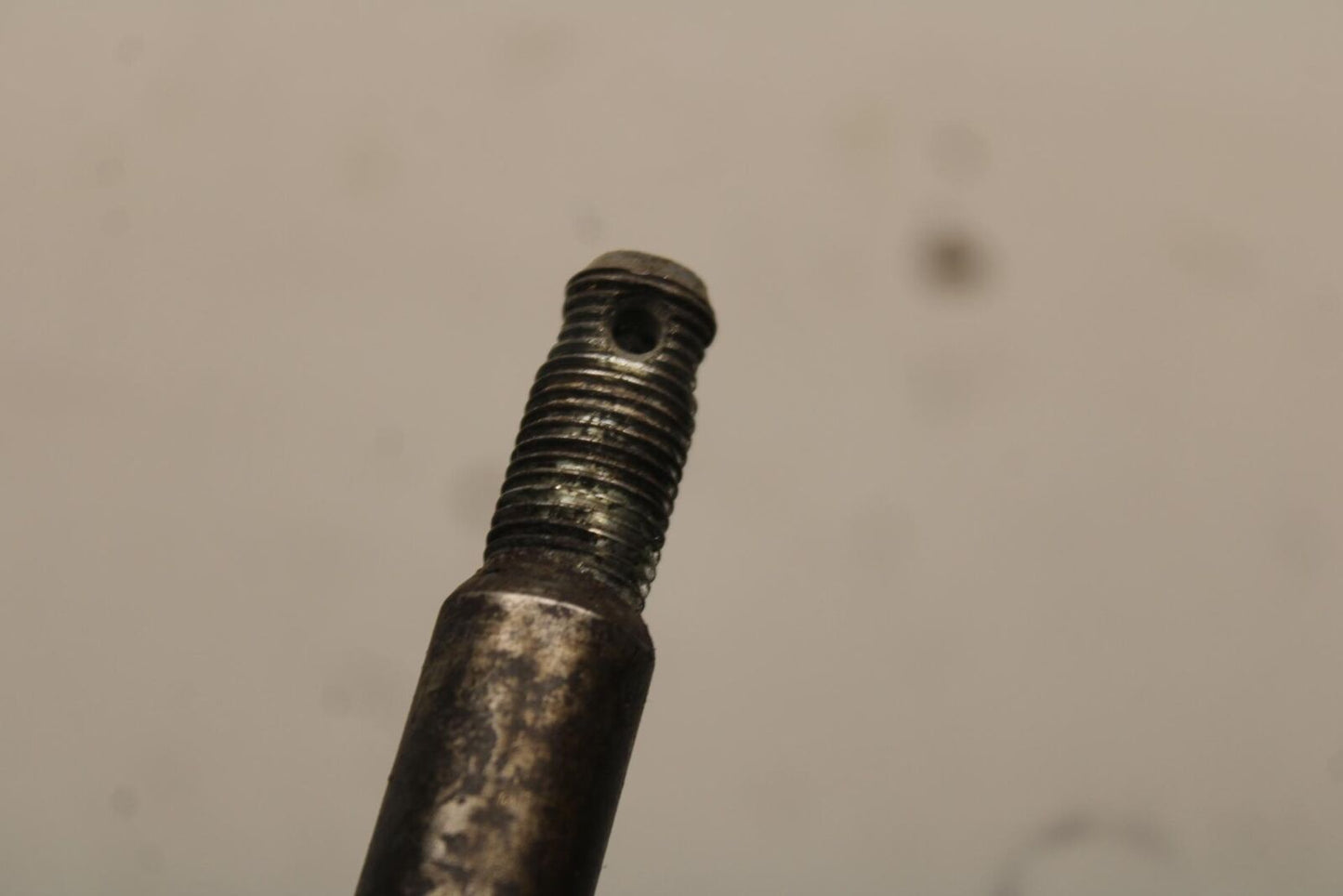 80-81 SUZUKI GS1000GL FRONT WHEEL RIM AXLE PIVOT BOLT BB103
