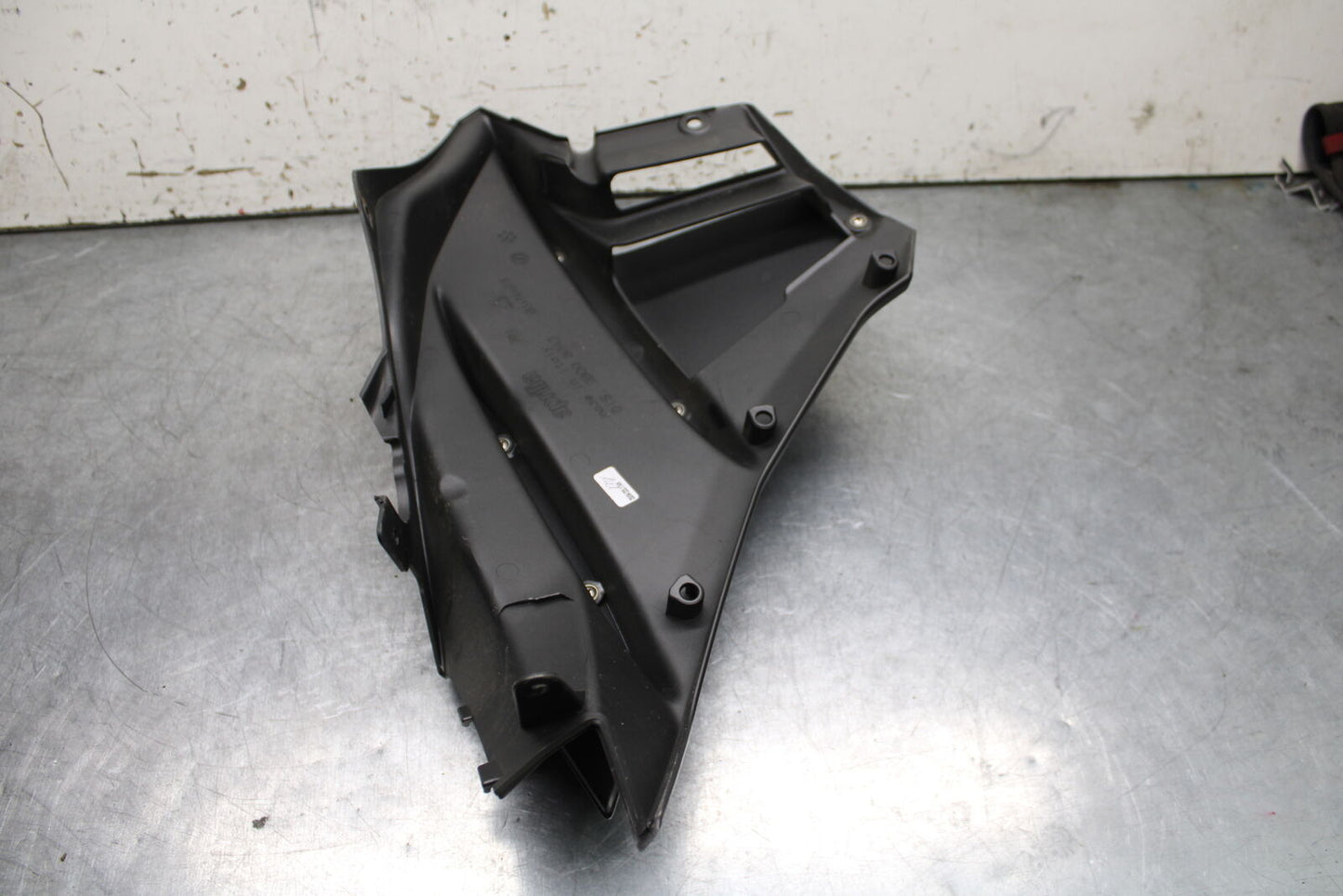 21-24 APRILIA TUONO 660 FACTORY RIGHT FRONT UPPER MID SIDE FAIRING PLASTIC BB733