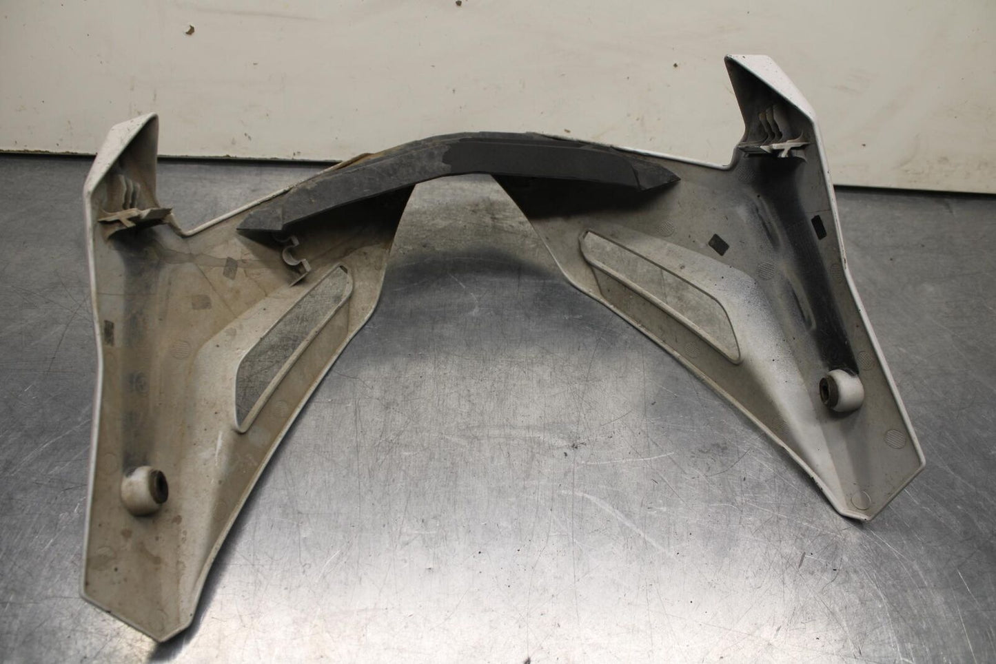 2016 BMW S1000R ABS FRONT CENTER COWL FAIRING BB604