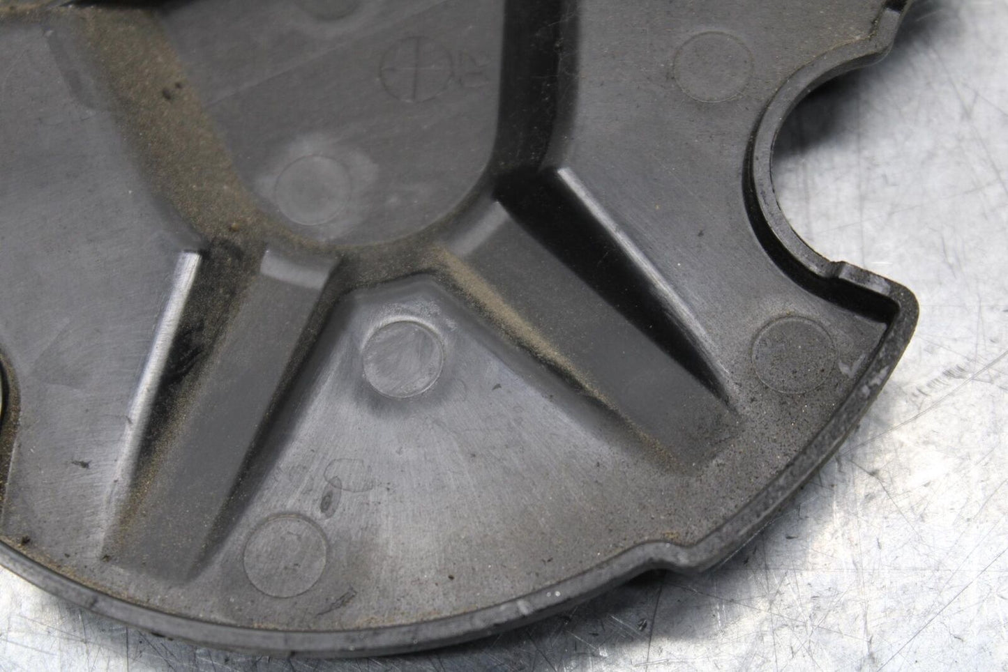 20 SUZUKI GSXR 1000 ENGINE SPROCKET COVER BB597
