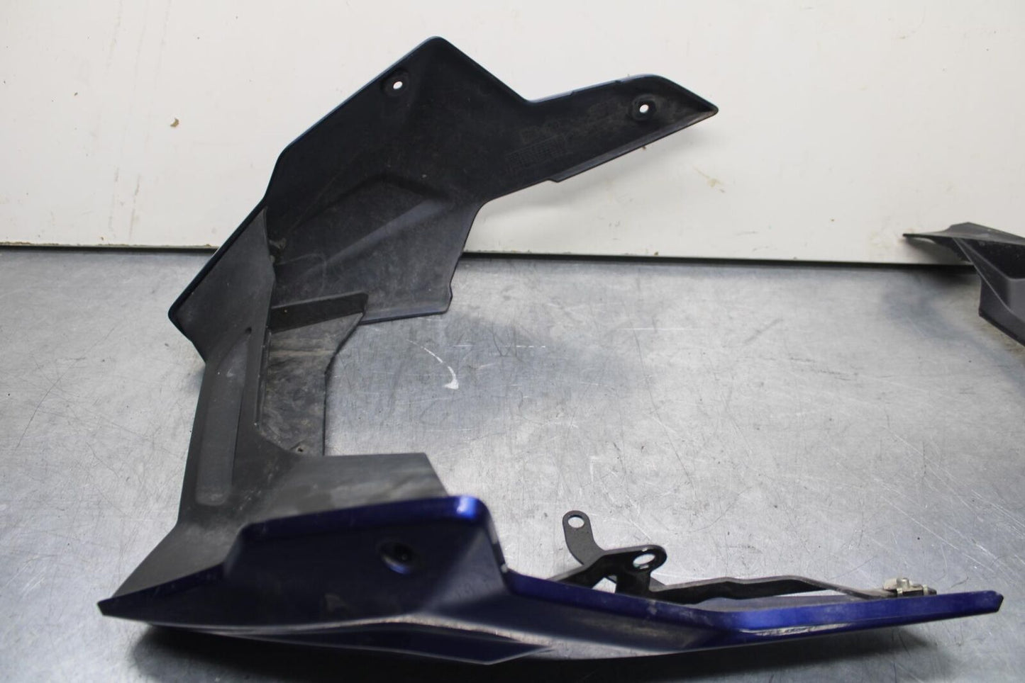 20-23 BMW F900R LOWER BOTTOM BELLY FAIRING COWL BB603