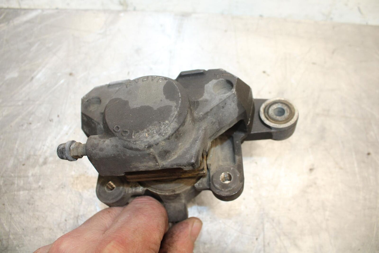 91-92 SUZUKI GSXR750 M REAR BACK BRAKE CALIPER BB493