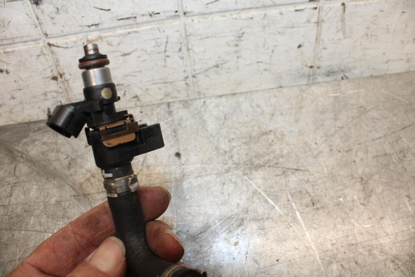 22-23 HUSQVARNA VITPILEN 401 FUEL INJECTOR BB541
