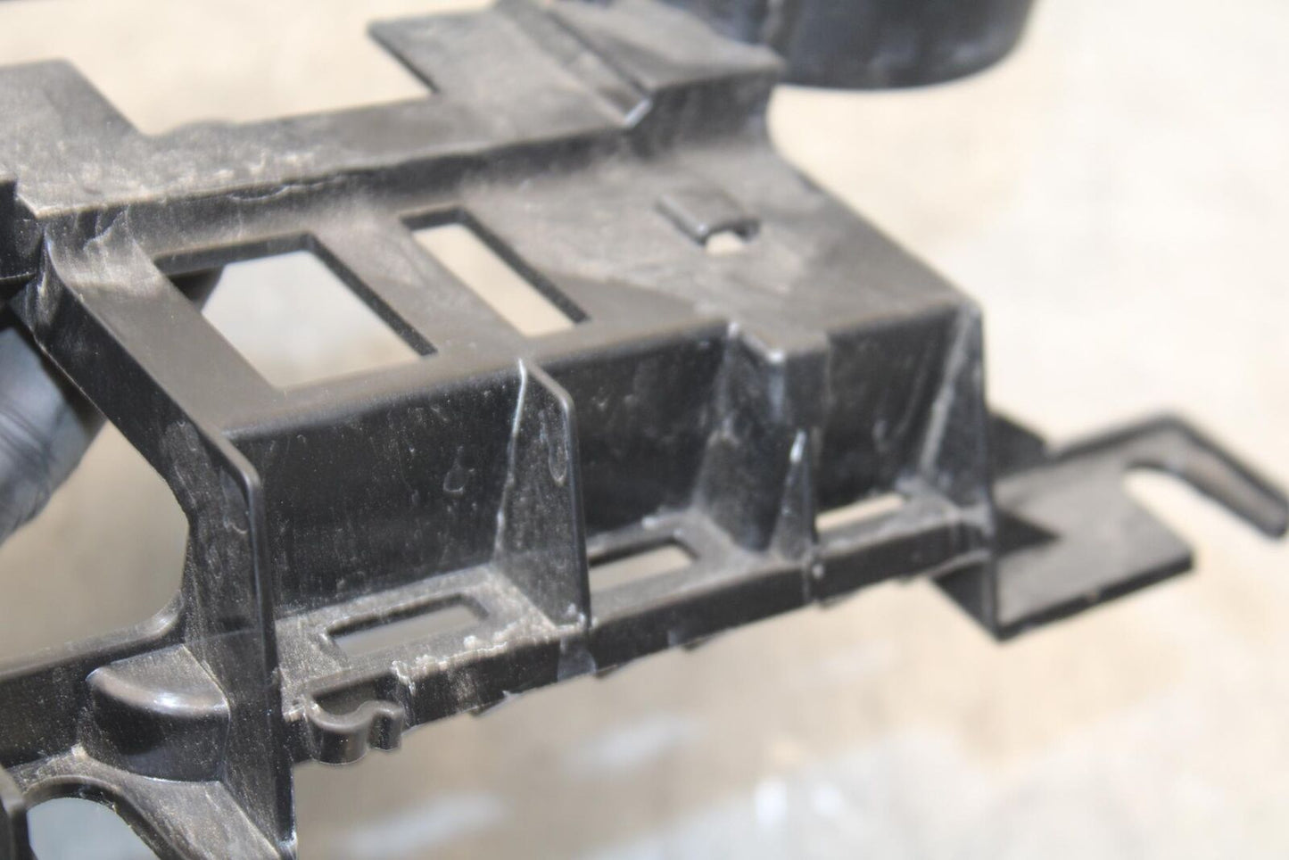 20-23 BMW F900R REAR BACK TAIL UNDERTAIL BATTERY TRAY PLASTIC BB603