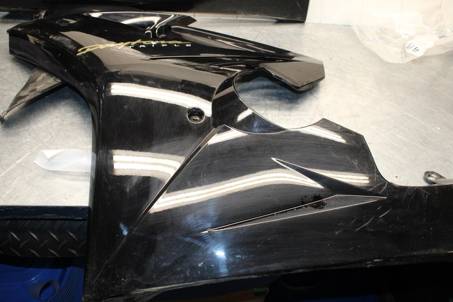 06-07 TRIUMPH DAYTONA 675 DAYTONA 675 LEFT LOWER MID UPPER SIDE FAIRING BB441