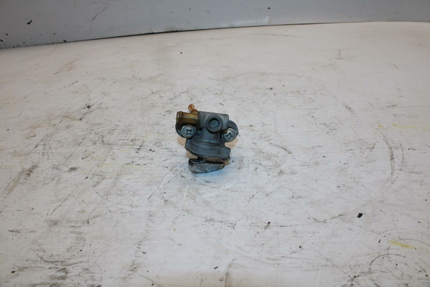 03-04 YAMAHA ROAD STAR 1600 GAS TANK FUEL PETCOCK BB279