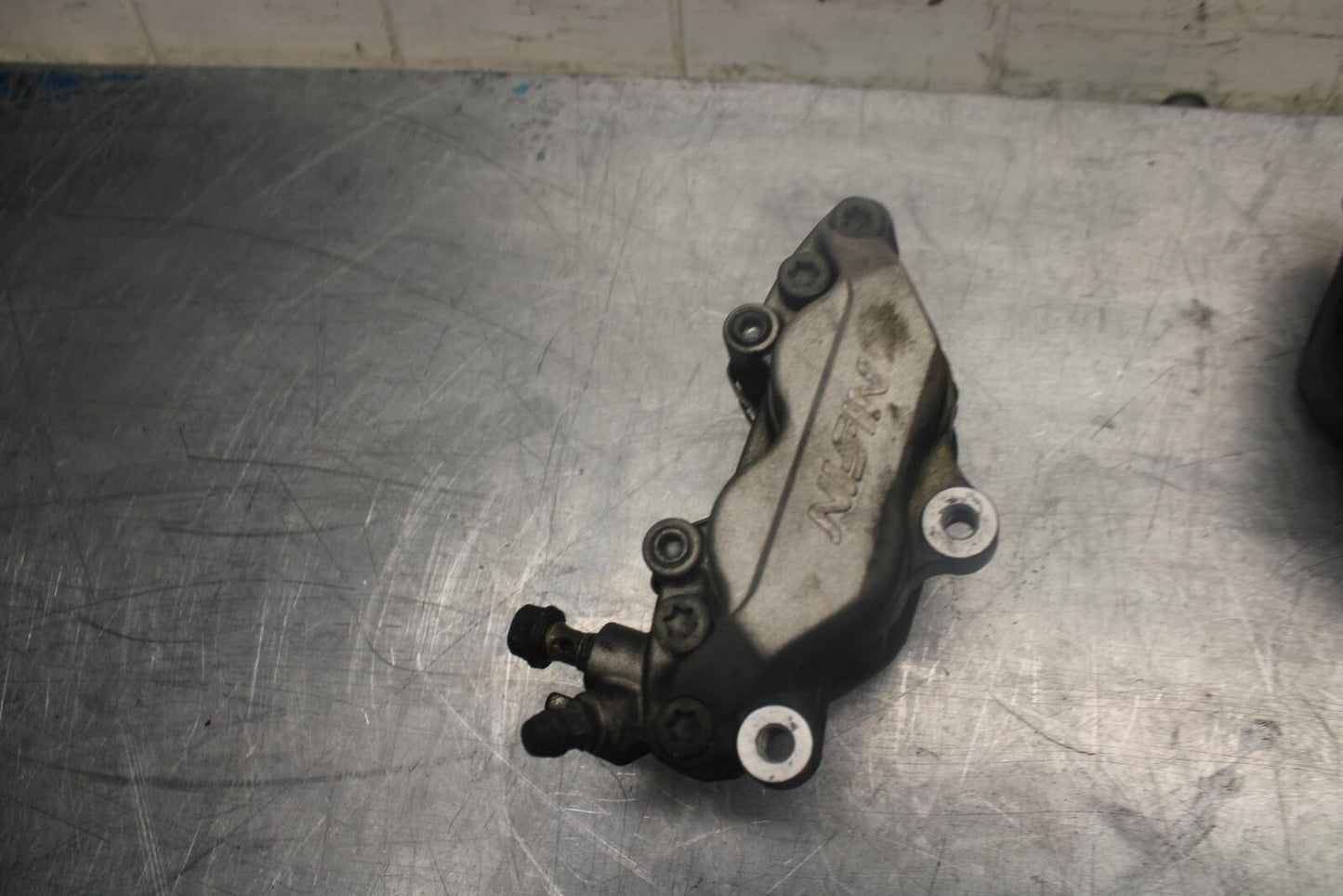 98-99 HONDA CBR900RR RIGHT LEFT FRONT BRAKE CALIPER SET PAIR CALIPERS BB458