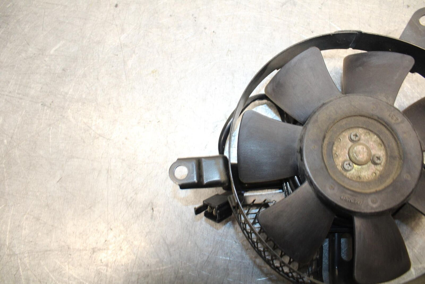 01 SUZUKI GSXR1000 ENGINE RADIATOR COOLING FAN BB100